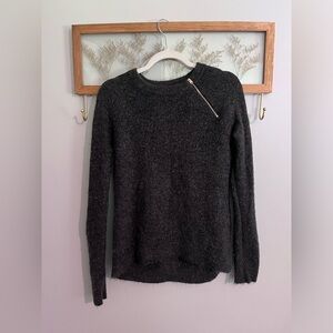 Abercrombie & Fitch. Grey Pull Over Sweater